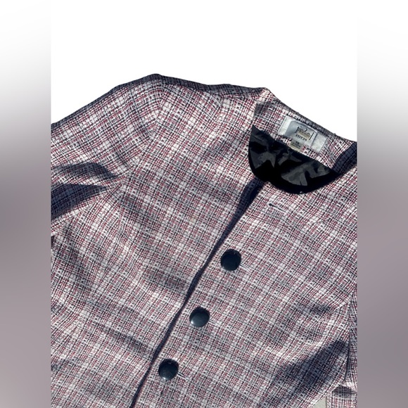 Le Suit Petite Shoulder Padded Suit Coat • 8P - Picture 3 of 5